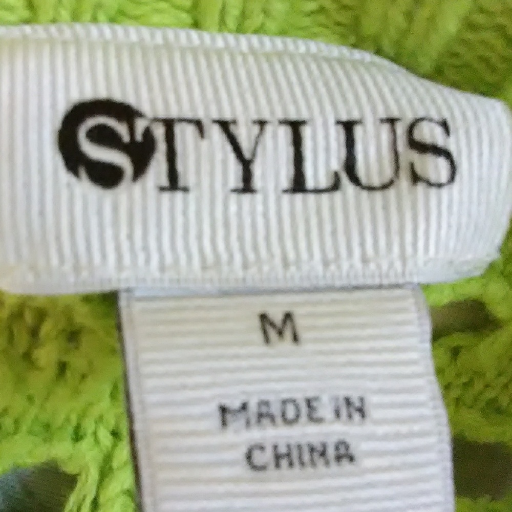 SALE Stylus Open Knit Sweater. Size Medium - Picture 3 of 3